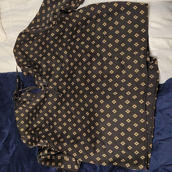 Silk blouse with funky pattern - Picture 2 of 3